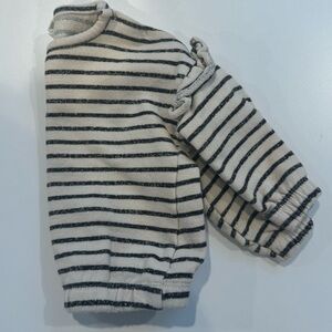 6/$20 Hema  Black and cream Striped sweatshirt ruffles on shoulders 100% cotton